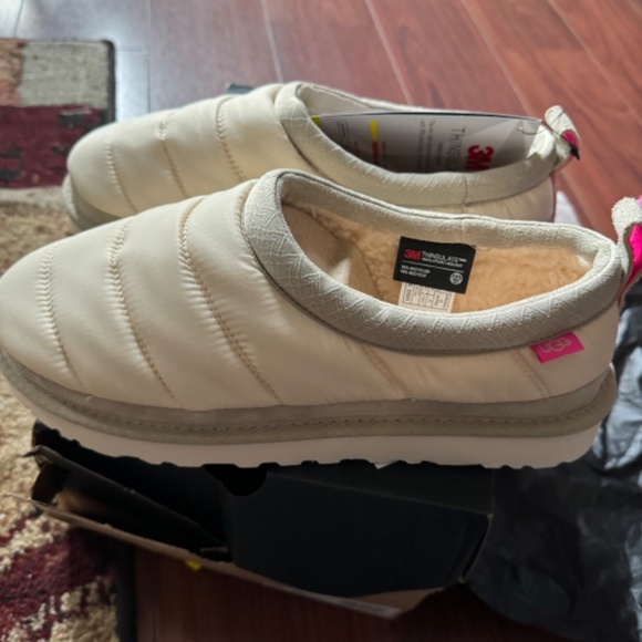 uggs size 9 in beige color new mens - Picture 5 of 5